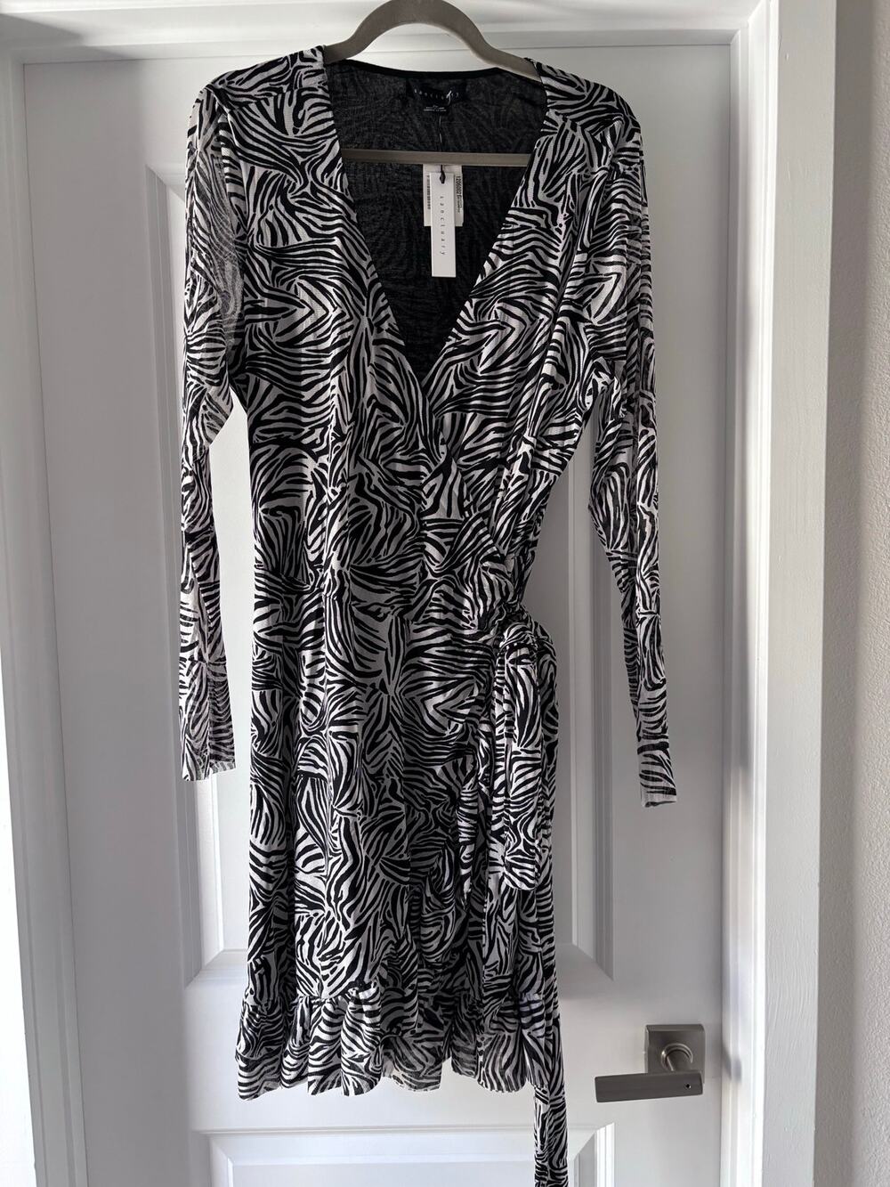 NWT Sanctuary Zebra Print Wrap Dress Size 2X Animal print Dopamine Mesh